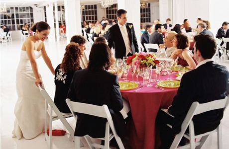 Свадьба гости за столом