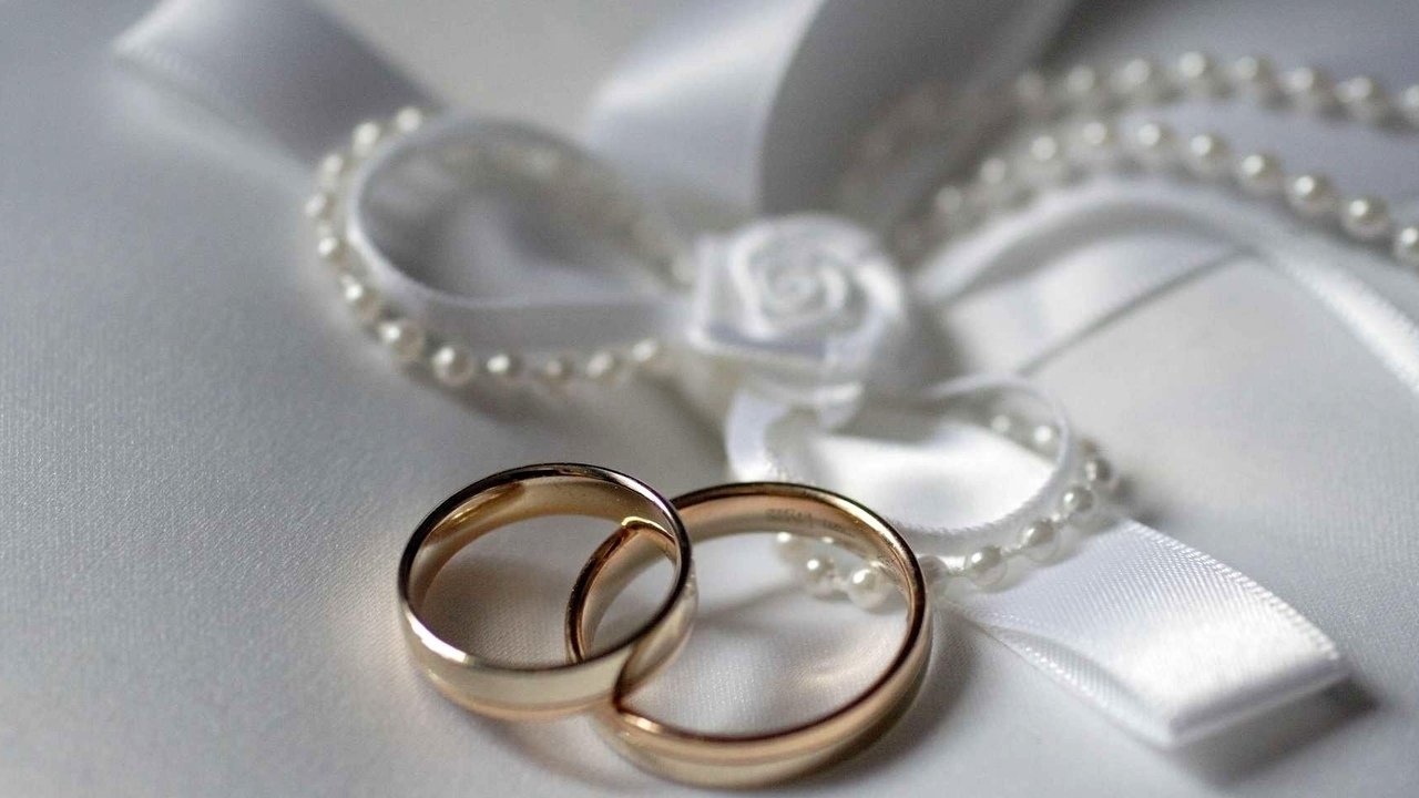 С днем свадьбы кольца