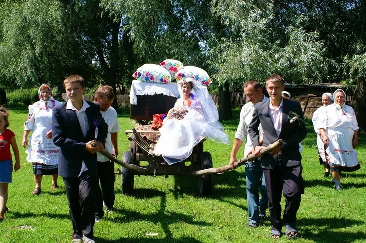 Как проводились свадбы ранше в Беларусии?